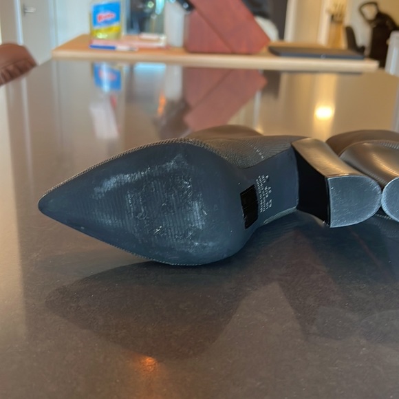 Unknown brand, knit sock, pointed toe, 4’ chunky heel, ankle booties, army green - Picture 9 of 10